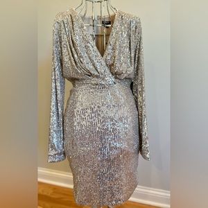 Womens Express Nwt Sequin Holiday NYE Long Sleeve Sexy Classic Dress Size Small